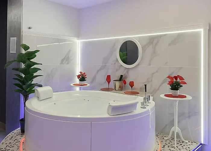 Luxury Jacuzzi \